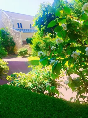 Jardin de l'établissement Appartement entier à Neuilly-sur-Seine