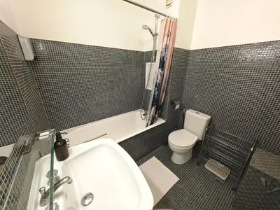 Salle de bains dans l'établissement Appartement avec balcon et parking à Paris Alésia