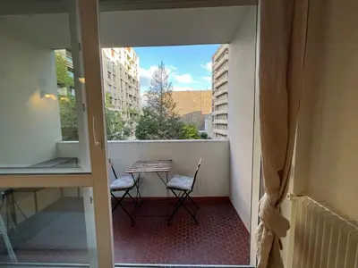 Balcon ou terrasse dans l'établissement Studio with Balcony 800m to Trocadéro and Tour Eiffel