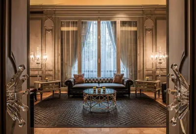 Coin salon dans l'établissement The Peninsula Paris