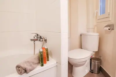 Salle de bains dans l'établissement Central and Parisian style - 3 bedrooms