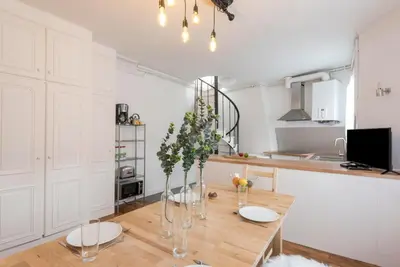 Plan de l'établissement GuestReady - Duplex spacieux et lumineux