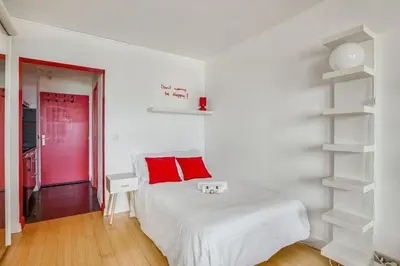 Un ou plusieurs lits dans un hébergement de l'établissement GuestReady - Beau studio avec vue imprenable
