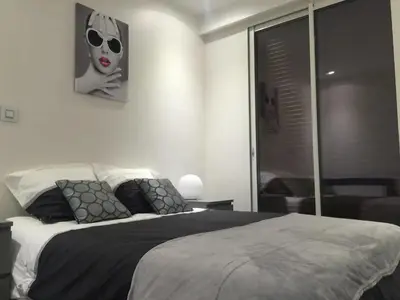 Un ou plusieurs lits dans un hébergement de l'établissement Luxury Eiffel Tower view - Paris 16