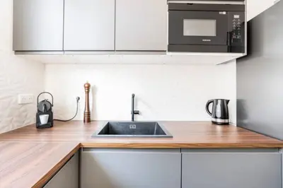 Cuisine ou kitchenette dans l'établissement The Square, Paris-Asnières, Private Apartment with Bedroom and Living Room