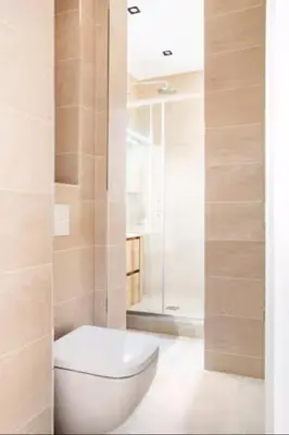 Salle de bains dans l'établissement The Square, Paris-Asnières, Private Apartment with Bedroom and Living Room