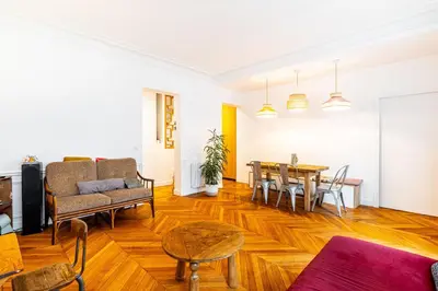 Coin salon dans l'établissement GuestReady - Loveliness near Pont Mirabeau