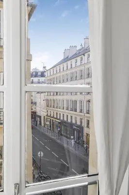 Vue générale sur Paris ou vue de la ville depuis l'appartement