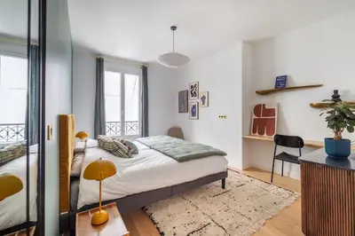 Un ou plusieurs lits dans un hébergement de l'établissement Rare, center, luxury apartment with roof view