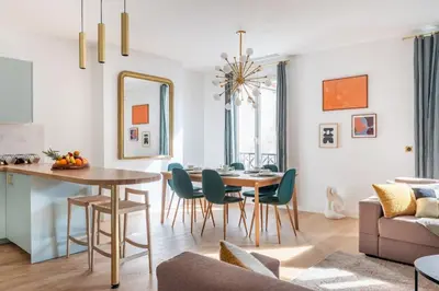 Coin salon dans l'établissement Rare, center, luxury apartment with roof view