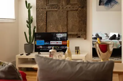 Télévision ou salle de divertissement dans l'établissement Loft duplex d'exception de 120m2 Paul Bert