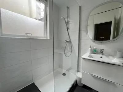 Salle de bains dans l'établissement Marais - Pompidou 2, rue Simon le Franc - 4 people
