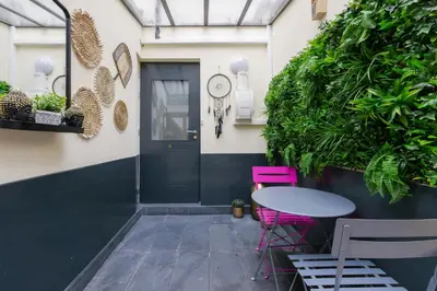 Jardin de l'établissement Au centre de paris - 4pax
