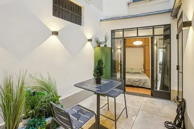 Terrasse ou espace extérieur de l'établissement Luxury in the heart of St Germain A/C 3 BR outdoor