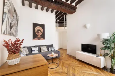 Télévision ou salle de divertissement dans l'établissement Louvre & Chatelet-1BR Cosy Apt