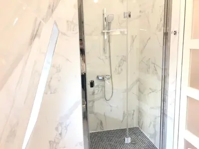 Salle de bains dans l'établissement Élégance Haussmanienne - Studio moderne au cœur de Paris