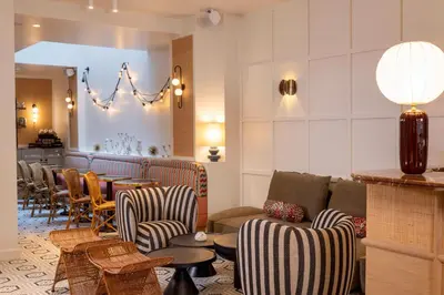 Coin salon dans l'établissement LE CLARK HOTEL
