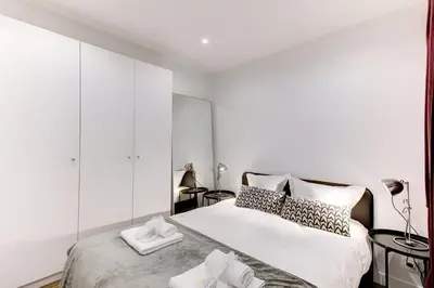 Un ou plusieurs lits dans un hébergement de l'établissement 318 Suite Pivert - Superb apartment in Paris