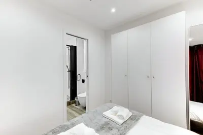 Un ou plusieurs lits dans un hébergement de l'établissement 318 Suite Pivert - Superb apartment in Paris