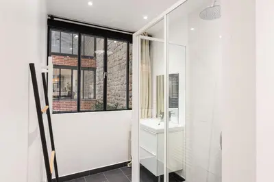 Salle de bains dans l'établissement Fantastic Architect Loft - 10 guests - near Metro