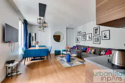 Télévision ou salle de divertissement dans l'établissement Urban Flat 75 - Sublime 3BDR Flat near Les Jardins du Luxembourg