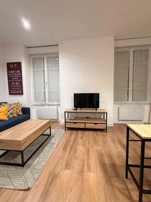 Télévision ou salle de divertissement dans l'établissement Charming apartment in Montmartre