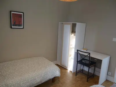 Un ou plusieurs lits dans un hébergement de l'établissement Appartement de designer, Grand Paris pour 6 personnes, Metro 14