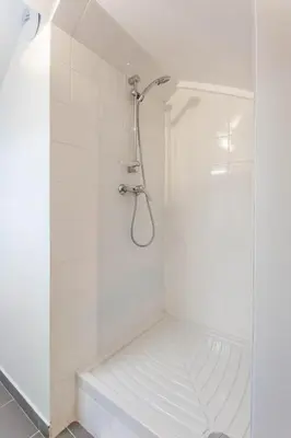 Salle de bains dans l'établissement Duplex Charme Bastille - 8P - Confort Premium