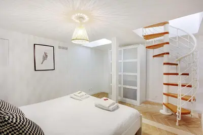 Un ou plusieurs lits dans un hébergement de l'établissement Modern apt-1BR-4P-Atelier des lumières museum