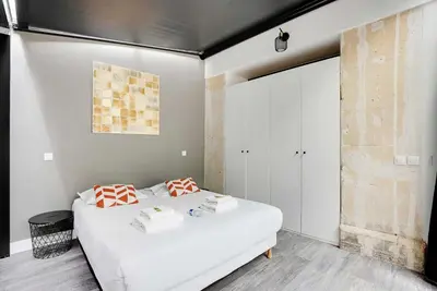 Un ou plusieurs lits dans un hébergement de l'établissement Splendid apartment - 2BR 4P - Sacré-Cœur