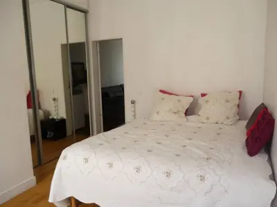 Un ou plusieurs lits dans un hébergement de l'établissement Beautiful 4 people flat in Paris, Bastille