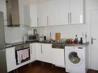 Cuisine ou kitchenette dans l'établissement Beautiful 4 people flat in Paris, Bastille