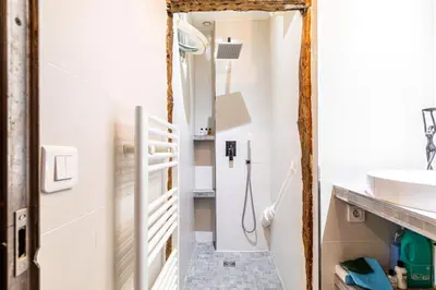 Un ou plusieurs lits dans un hébergement de l'établissement GuestReady - Stone wall stay near Sainte-Chapelle