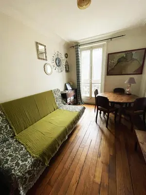 Coin salon dans l'établissement Flat in Montmartre/Abbesses