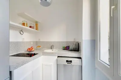 Cuisine ou kitchenette dans l'établissement CHAMPS DE MARS - GRENELLE
