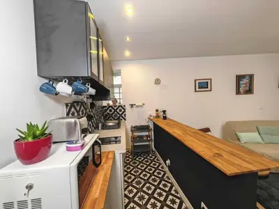 Cuisine ou kitchenette dans l'établissement 3 Pièces à Saint-Ouen (Métro 13/14)