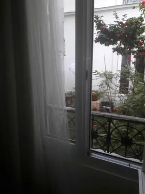 Balcon ou terrasse dans l'établissement Hôtel Résidence Champerret