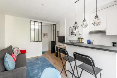 Cuisine ou kitchenette dans l'établissement 1 bedroomed Apartment Repos