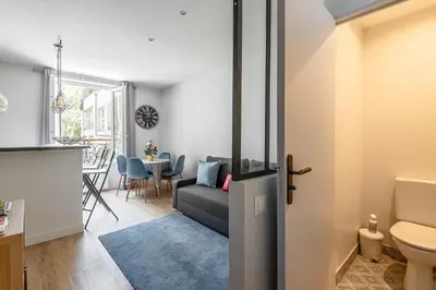 Coin salon dans l'établissement 1 bedroomed Apartment Repos