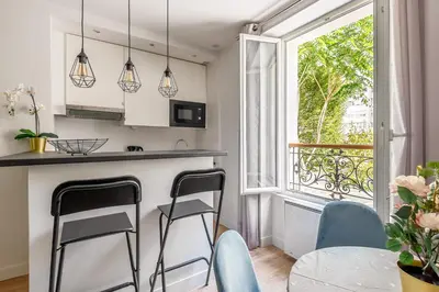 Cuisine ou kitchenette dans l'établissement 1 bedroomed Apartment Repos