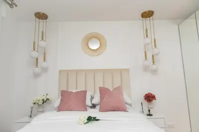 Un ou plusieurs lits dans un hébergement de l'établissement Paris' Premium Romantic Studio