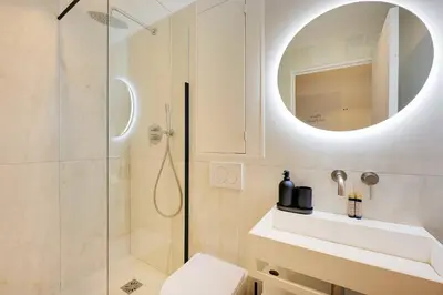 Salle de bains dans l'établissement Elegant apartment - 2BR-6P - Palais Royal