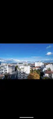Vue générale sur Issy-les-Moulineaux ou vue de la ville depuis l'appartement