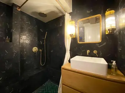 Salle de bains dans l'établissement Penthouse with Terrasse and view on Eiffel tower