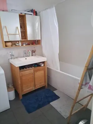 Salle de bains dans l'établissement Appartement cosy avec jardin et parking