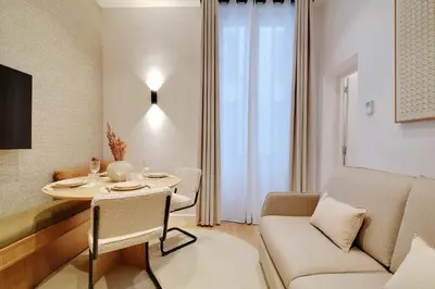 Coin salon dans l'établissement Dream Home near Sacre Coeur