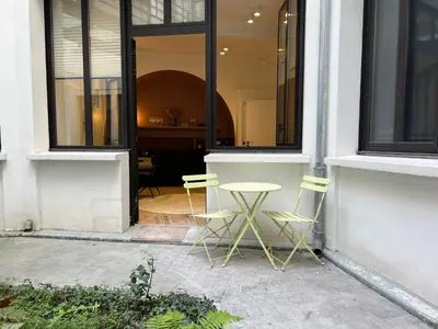 Plan de l'établissement Cosy 1BR with outside space near Canal Saint Martin