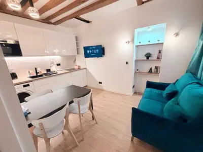 Cuisine ou kitchenette dans l'établissement Cosy Montorgueil Paris 2