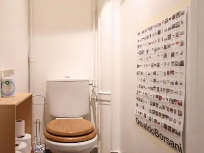 Salle de bains dans l'établissement Apartment in Paris near Line 14 Metro