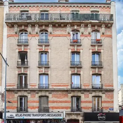 Apartment in Paris near Line 14 Metro